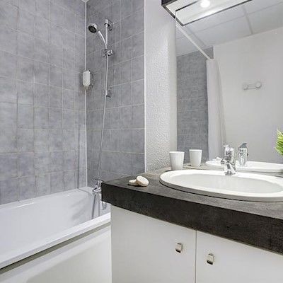 The Jay By Happyculture 4* Nice